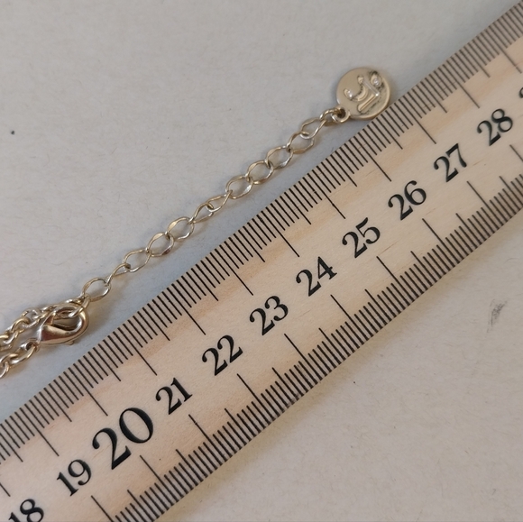 Liz Claiborne Gold Floral Necklace - Picture 9 of 12